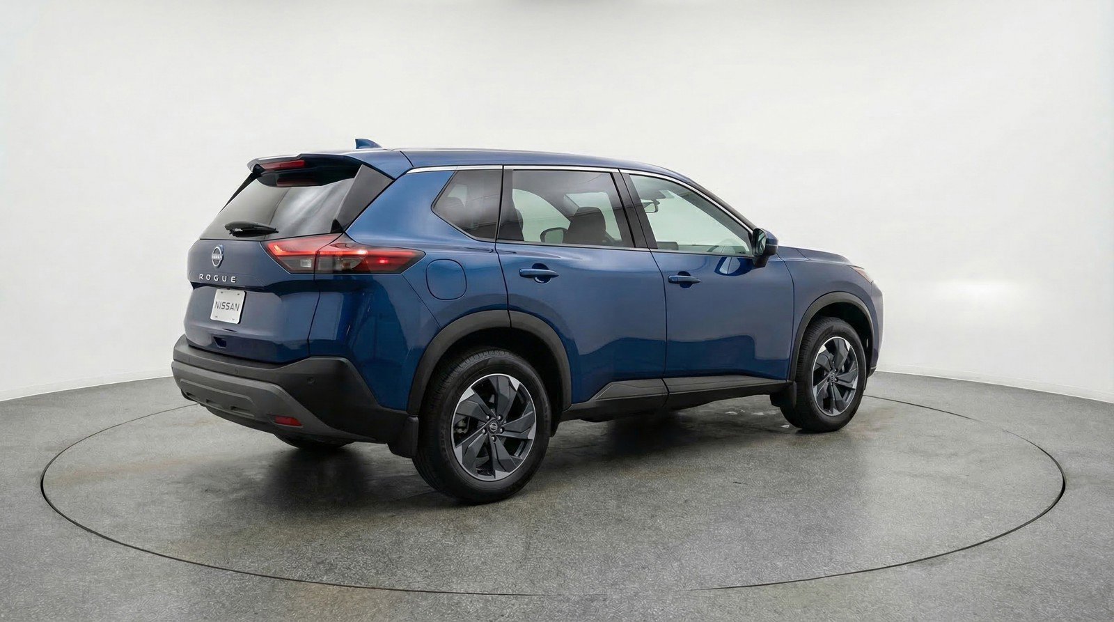 Used 2025 Nissan Rogue SV AWD/4WD image 9