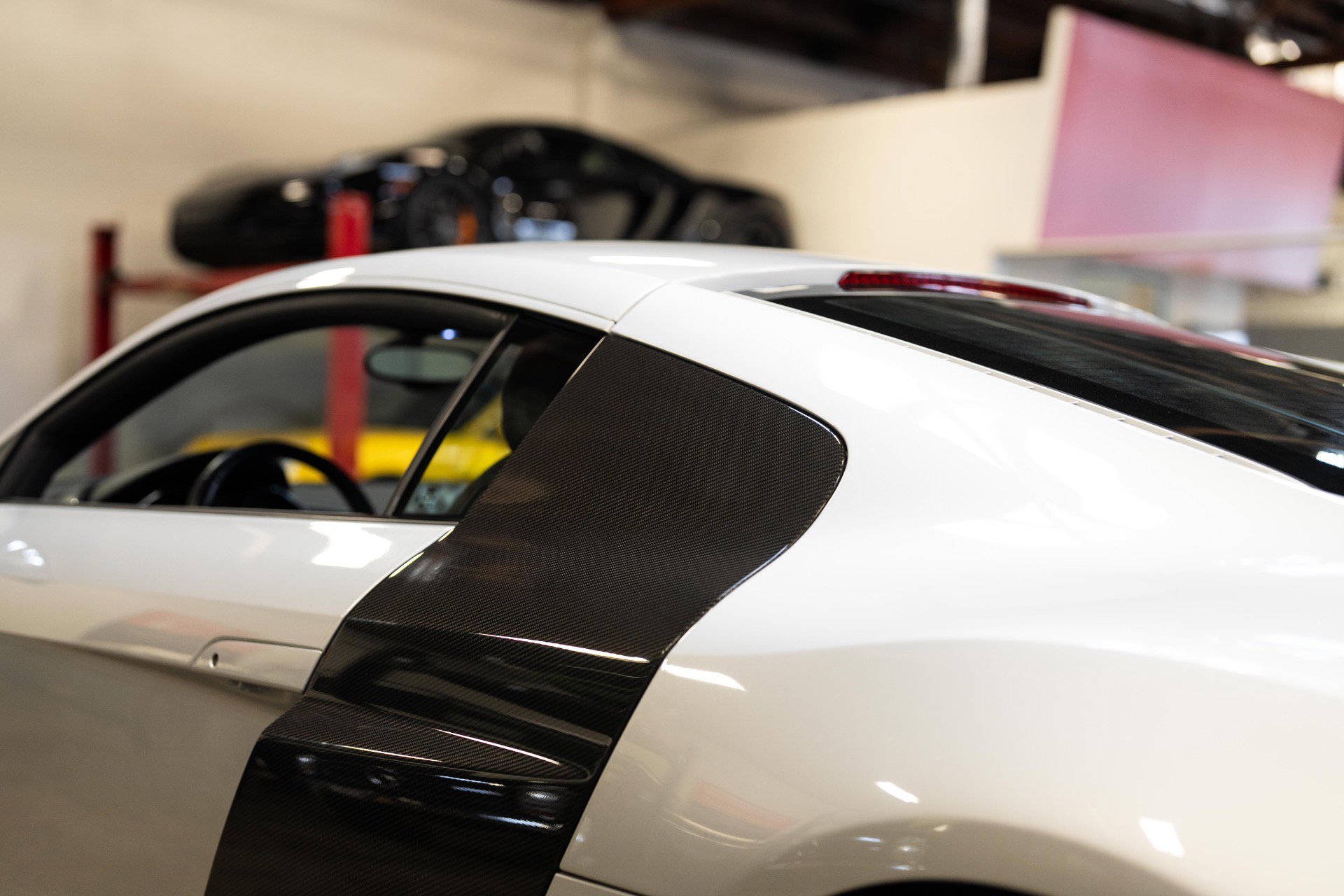 Used 2011 Audi R8 V10 image 36