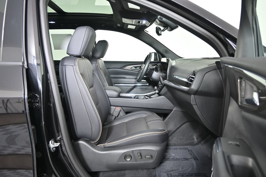 Used 2026 Chevrolet Traverse High Country w/ LPO, Floor Liner Package AWD/4WD image 13