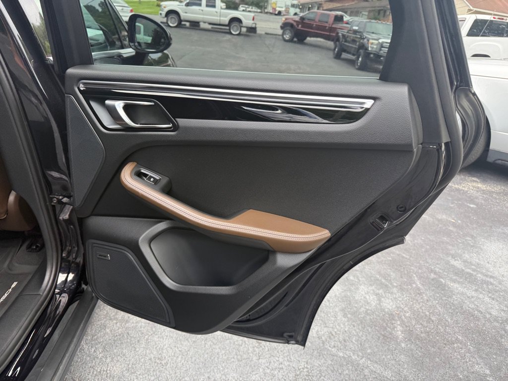 Used 2015 Porsche Macan S w/ Premium Package Plus AWD/4WD image 59