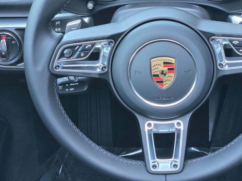 Used 2025 Porsche 718 Boxster image 17
