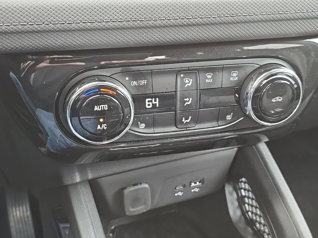 Used 2025 Chevrolet TrailBlazer LT w/ Convenience Package image 32