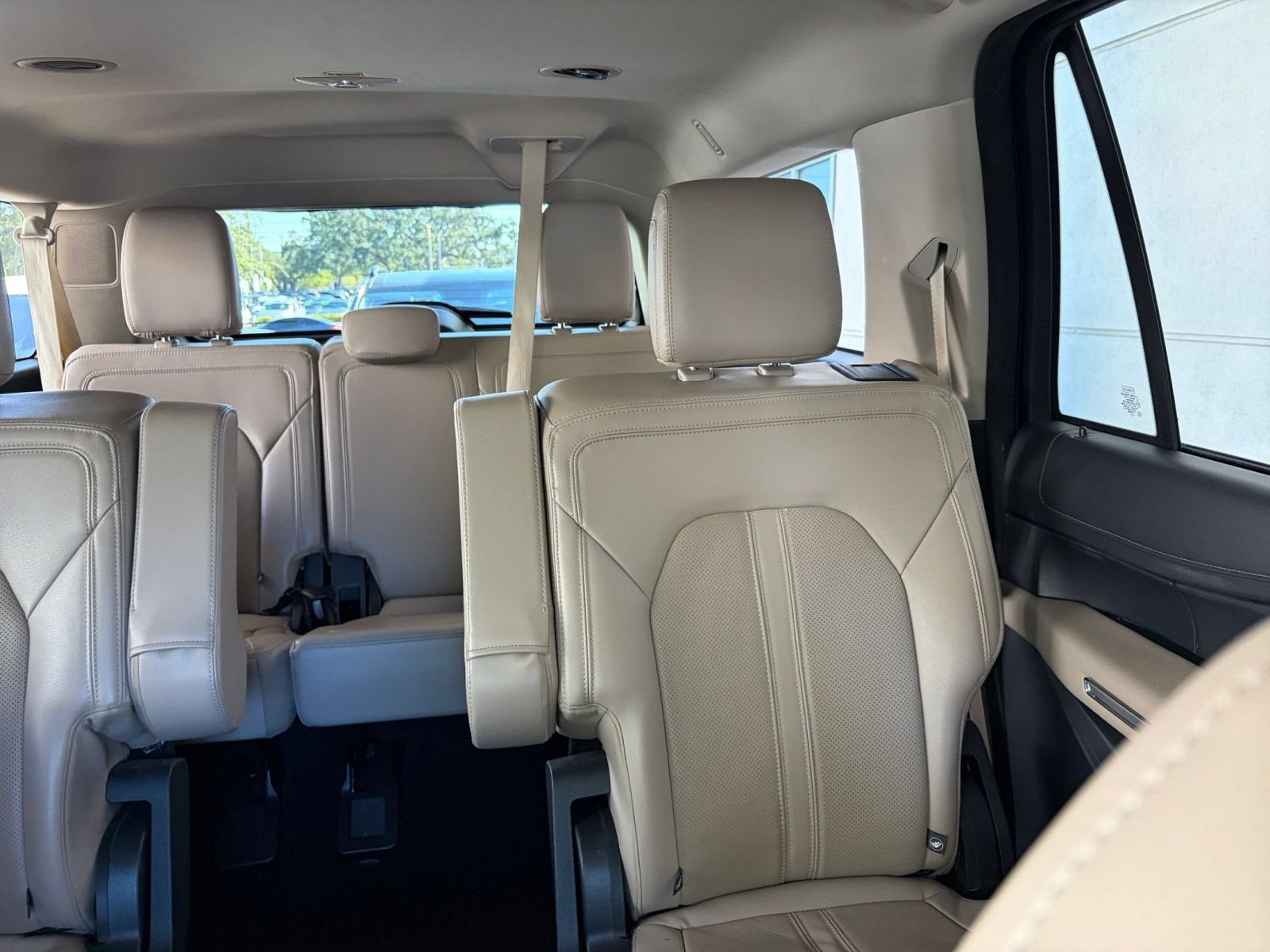 Used 2024 Ford Expedition Max Limited RWD image 40