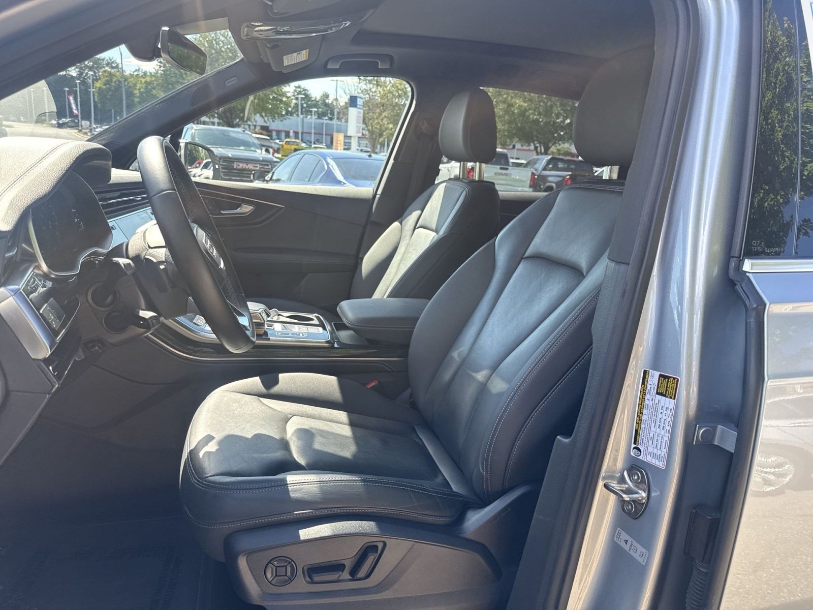 Used 2025 Audi Q7 3.0T Premium Plus AWD/4WD image 13