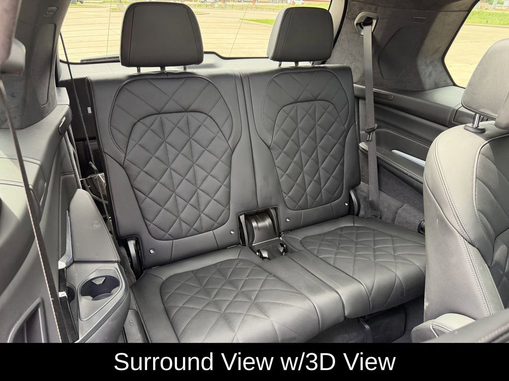 Used 2024 BMW X7 xDrive40i w/ Executive Package image 38