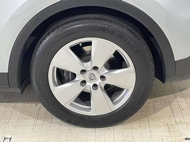 Certified 2022 Porsche Cayenne AWD/4WD image 12