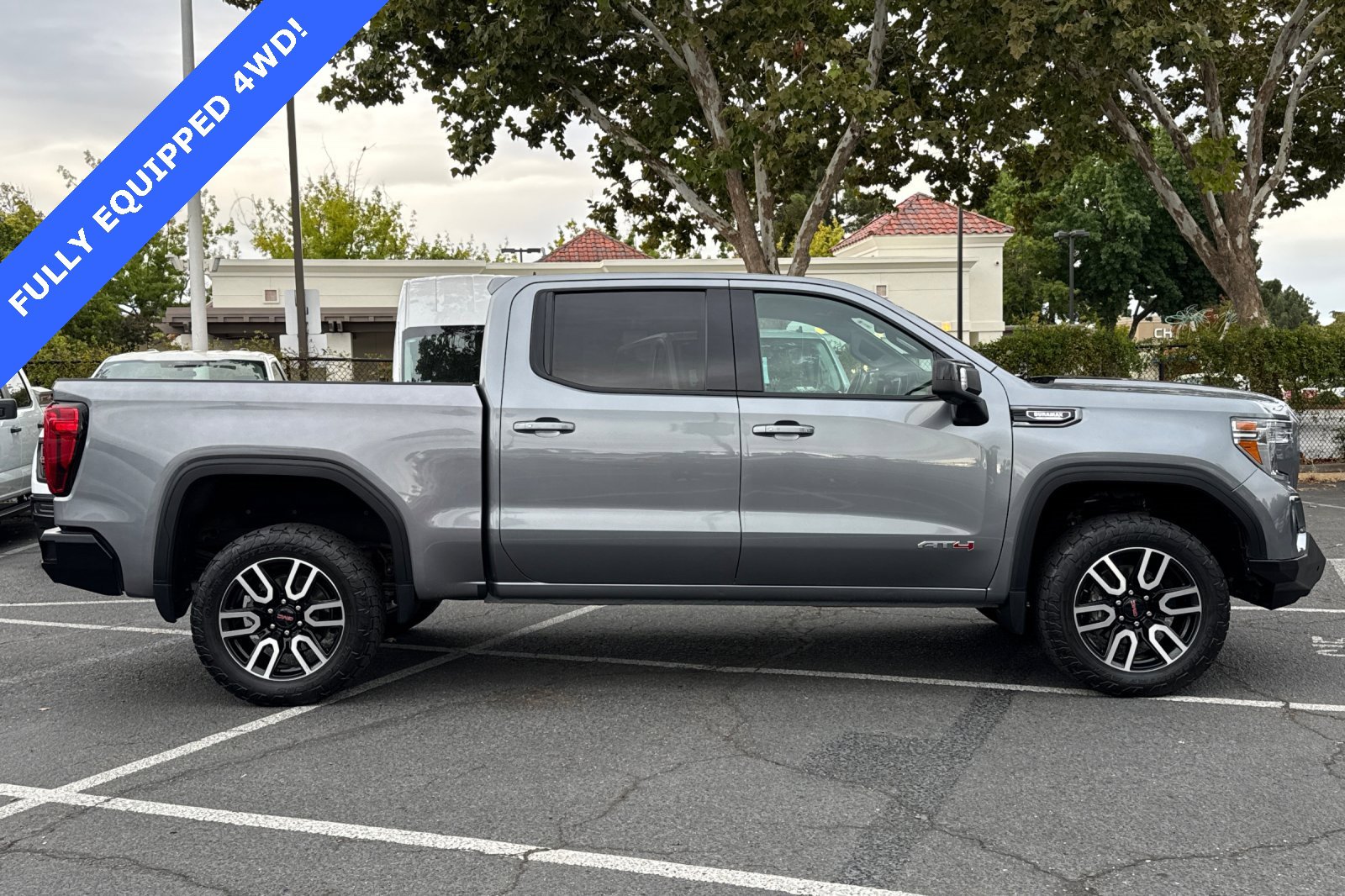 Used 2021 GMC Sierra 1500 AT4 w/ AT4 Preferred Package image 3