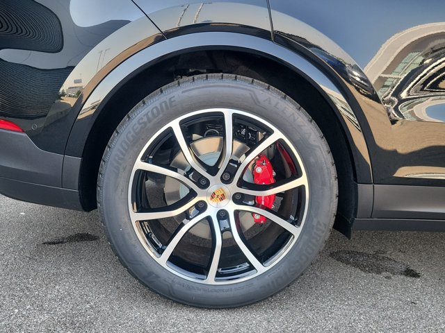 New 2026 Porsche Cayenne S AWD/4WD image 13