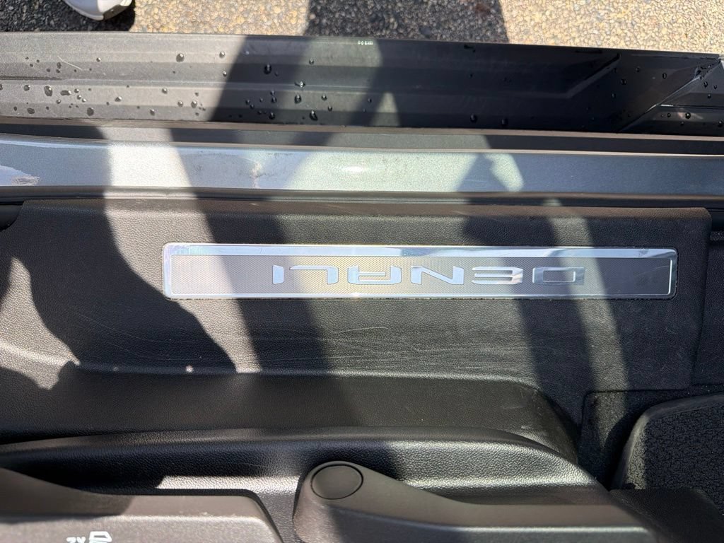 Used 2025 GMC Yukon XL Denali AWD/4WD image 19