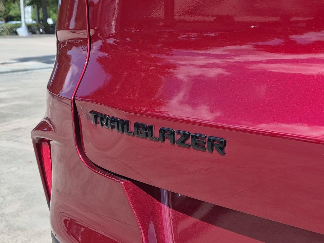 Used 2025 Chevrolet TrailBlazer RS w/ Convenience Package FWD image 6