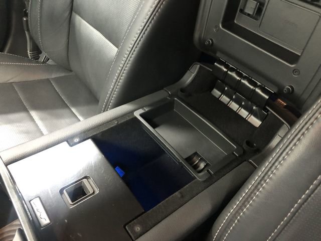Used 2017 Ford Taurus Limited FWD image 26
