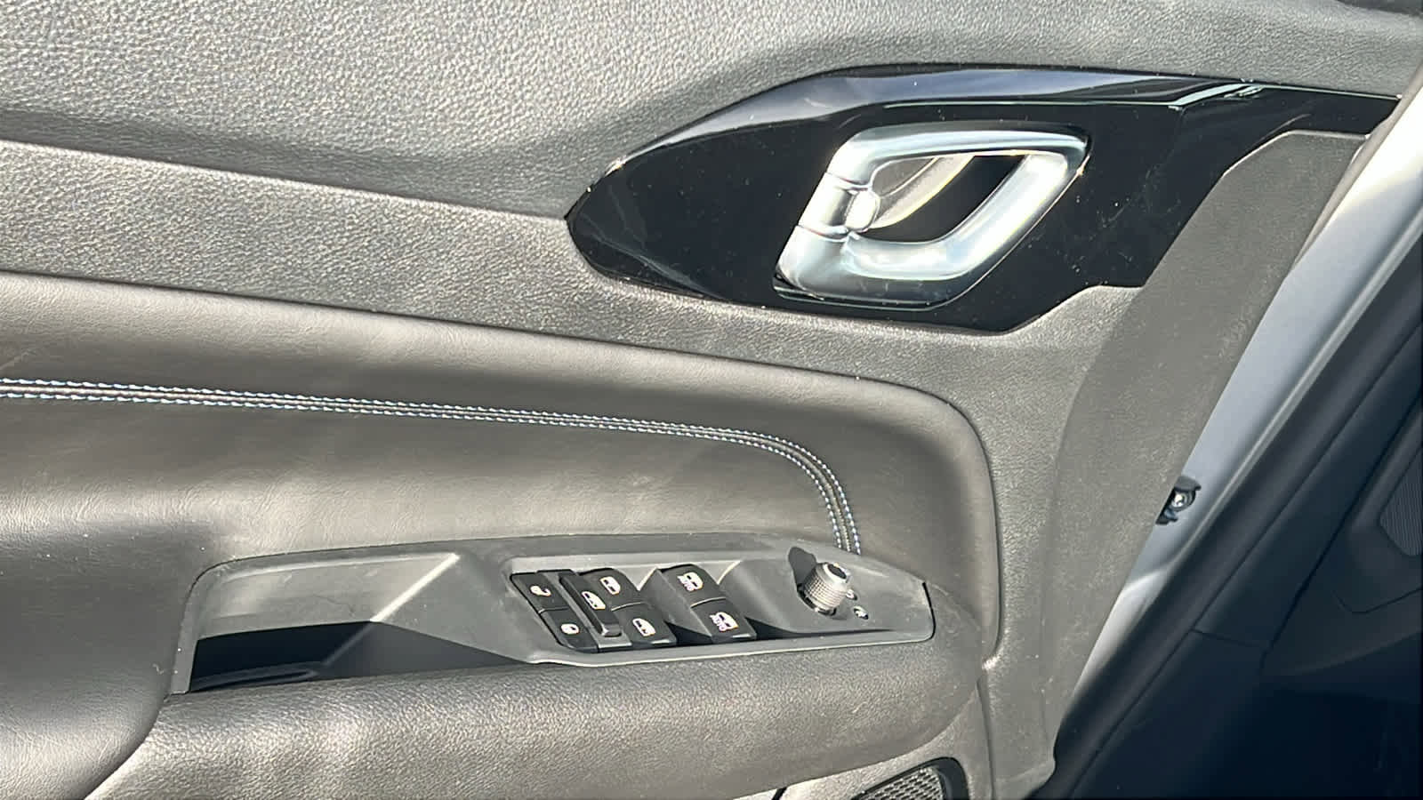 New 2026 Jeep Compass Latitude image 22