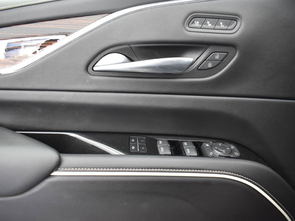 Used 2021 Cadillac Escalade Premium Luxury image 10