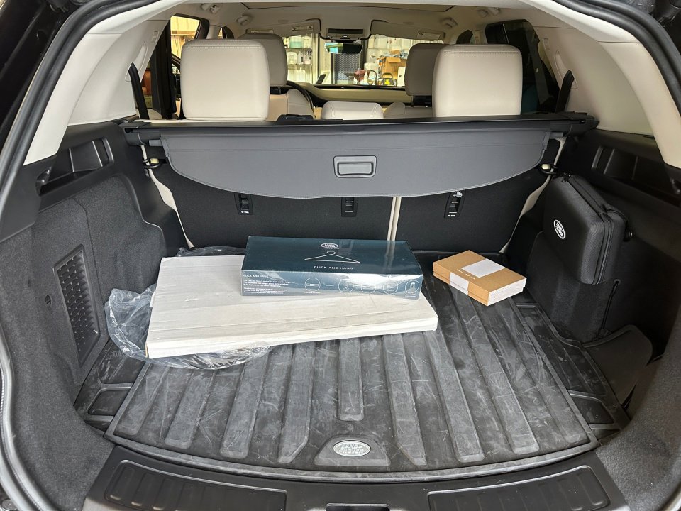 Used 2024 Land Rover Discovery Sport S image 17