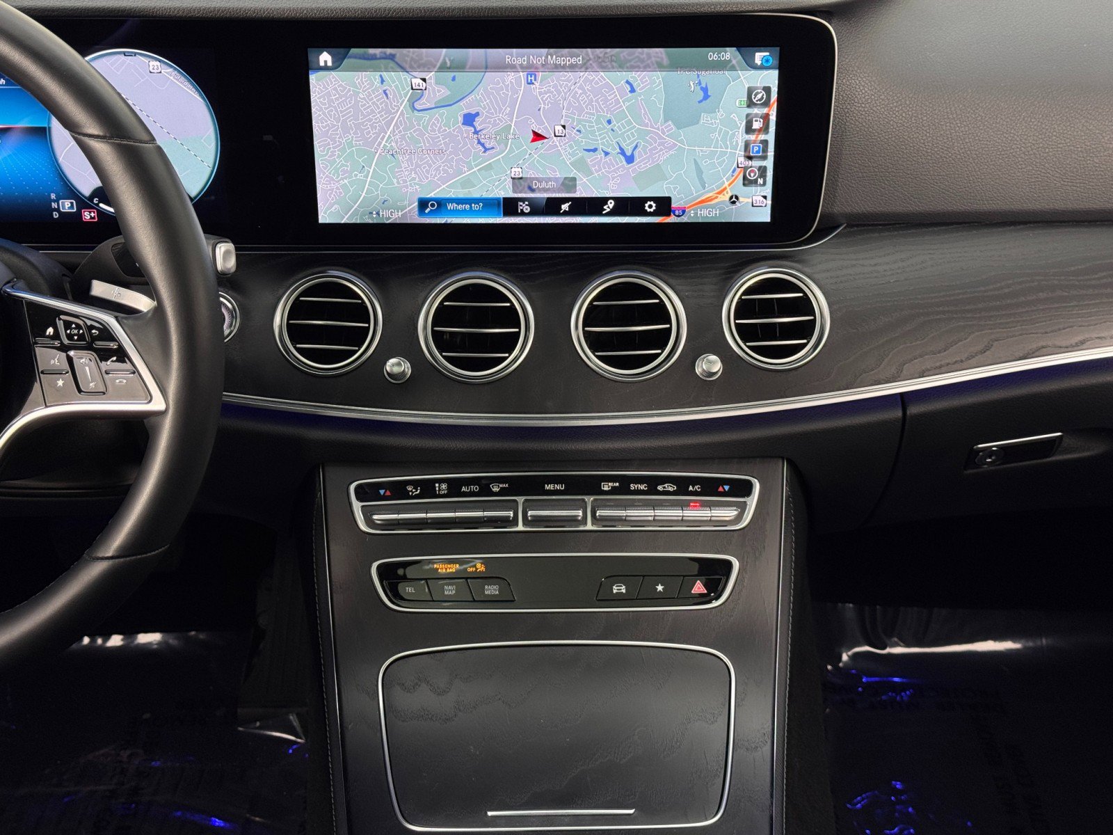 Used 2021 Mercedes-Benz E 350 Sedan w/ Premium Package image 24