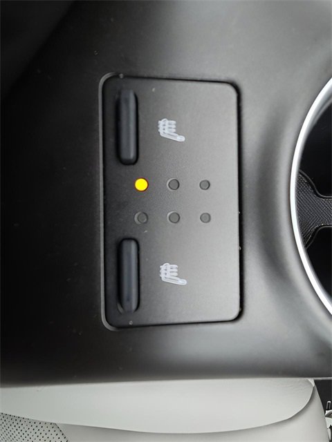 Used 2022 Toyota Camry XLE image 33