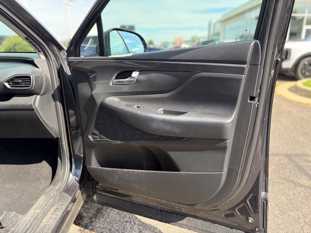 Used 2023 Hyundai Santa Fe SE AWD/4WD image 16