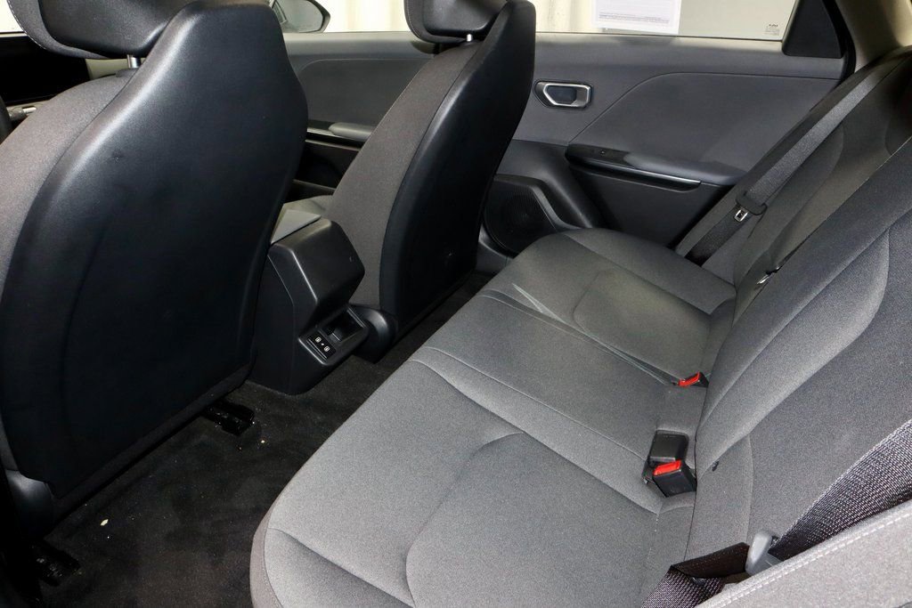 Used 2025 Kia K4 LXS image 20