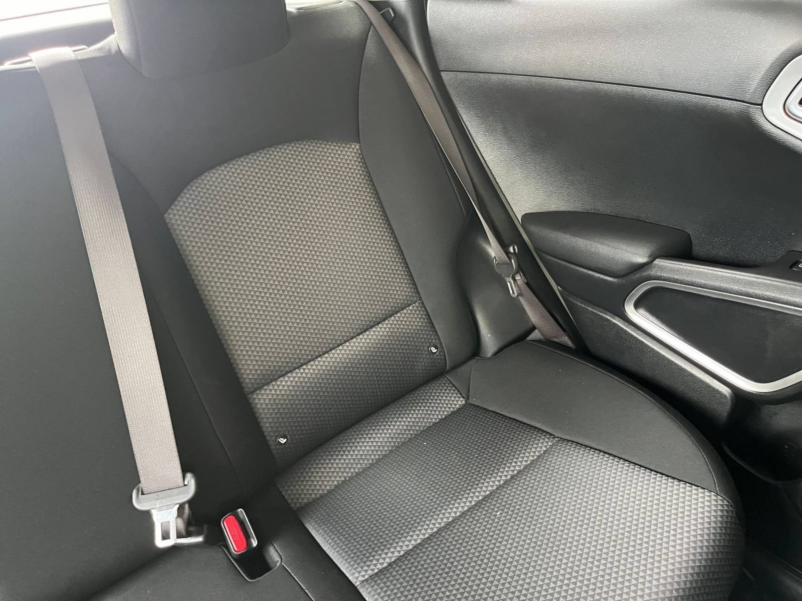 Used 2025 Kia Soul LX w/ LX Technology Package FWD image 37