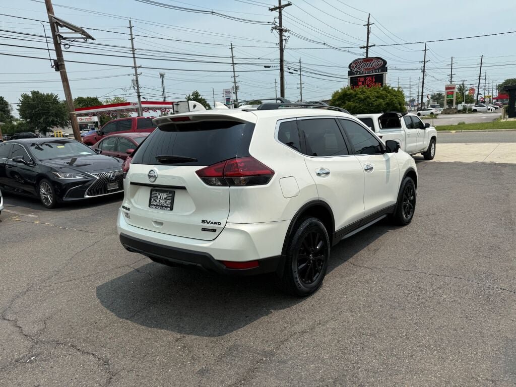Used 2018 Nissan Rogue SV w/ Premium Package AWD/4WD image 7