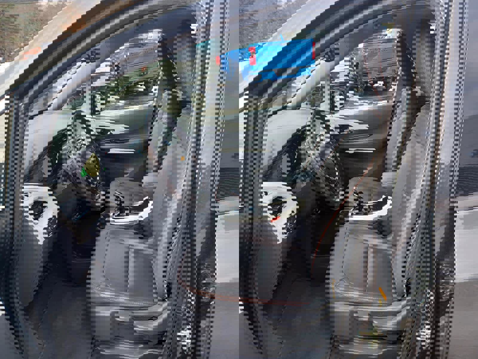 Used 2019 Chevrolet Bolt Premier w/ Infotainment Package image 7