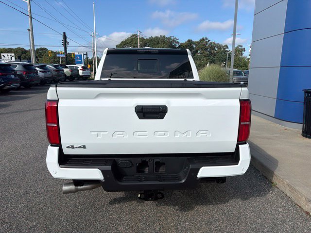 Used 2025 Toyota Tacoma SR5 AWD/4WD image 6