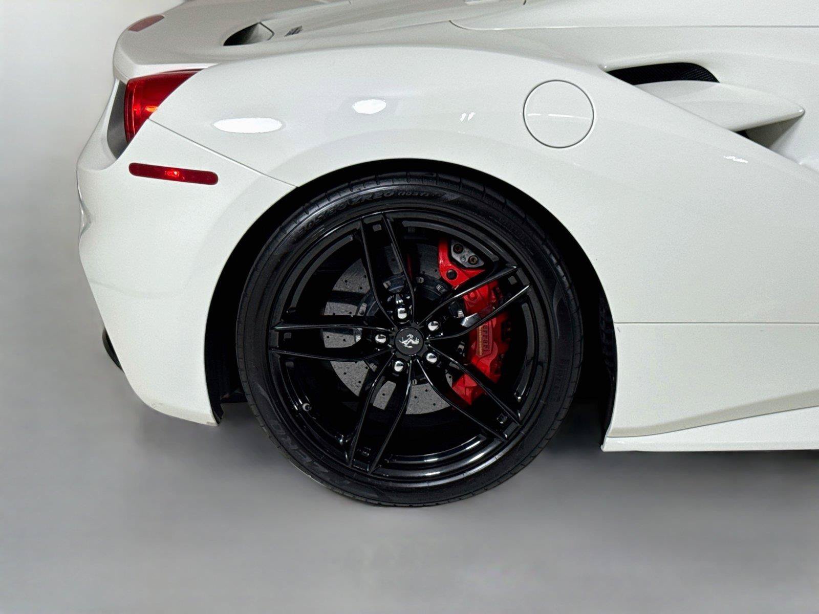 Used 2019 Ferrari 488 Spider RWD image 40