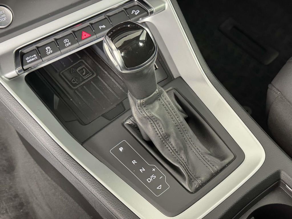 Used 2020 Audi Q3 2.0T Premium Plus w/ Premium Plus Package image 30