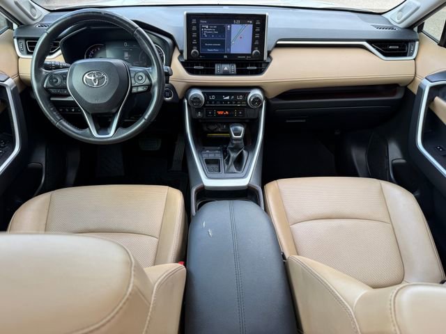 Used 2020 Toyota RAV4 Limited image 27