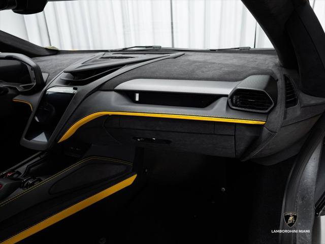 Used 2024 Lamborghini Revuelto AWD/4WD image 50