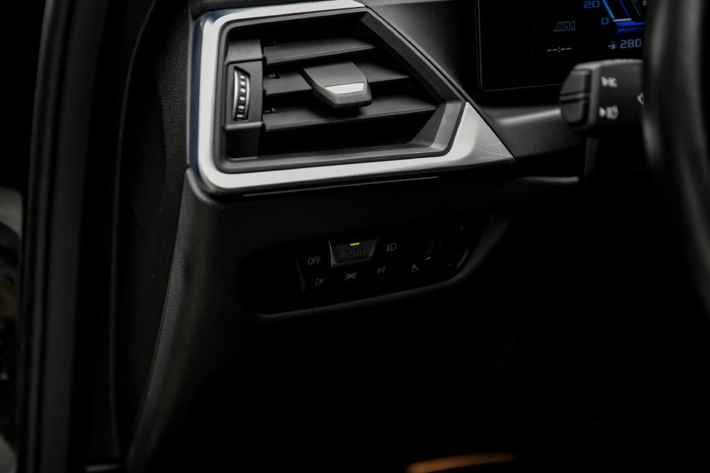 Used 2023 BMW M2 w/ Carbon Package RWD image 31