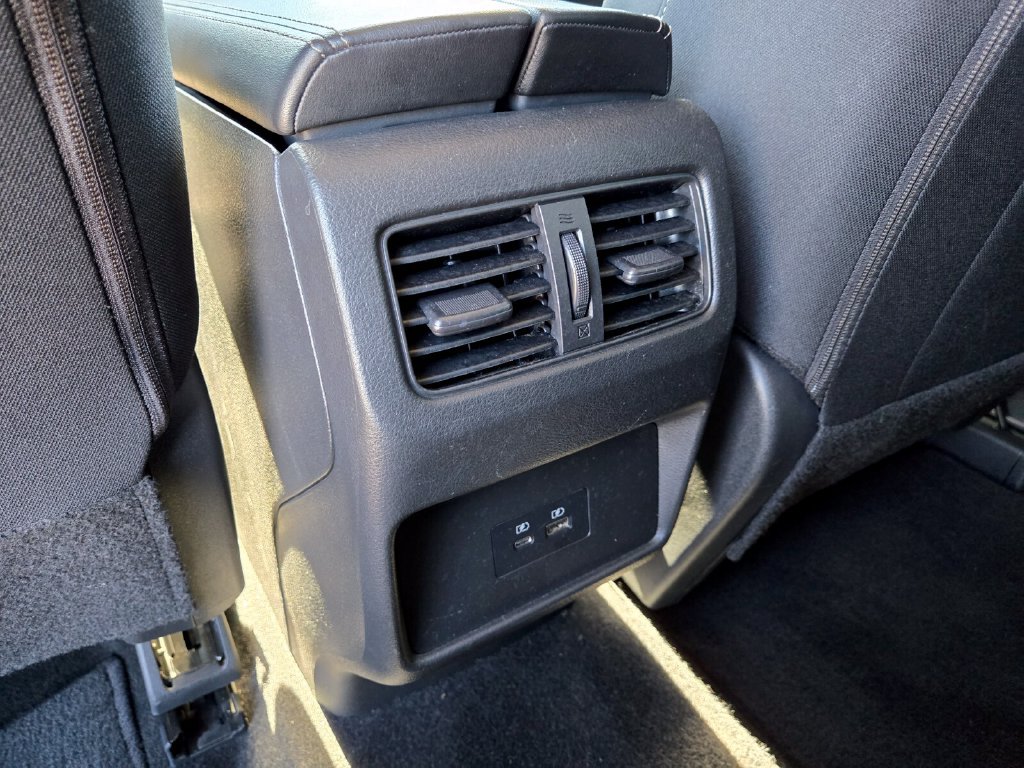 Certified 2023 Nissan Rogue SV FWD image 17