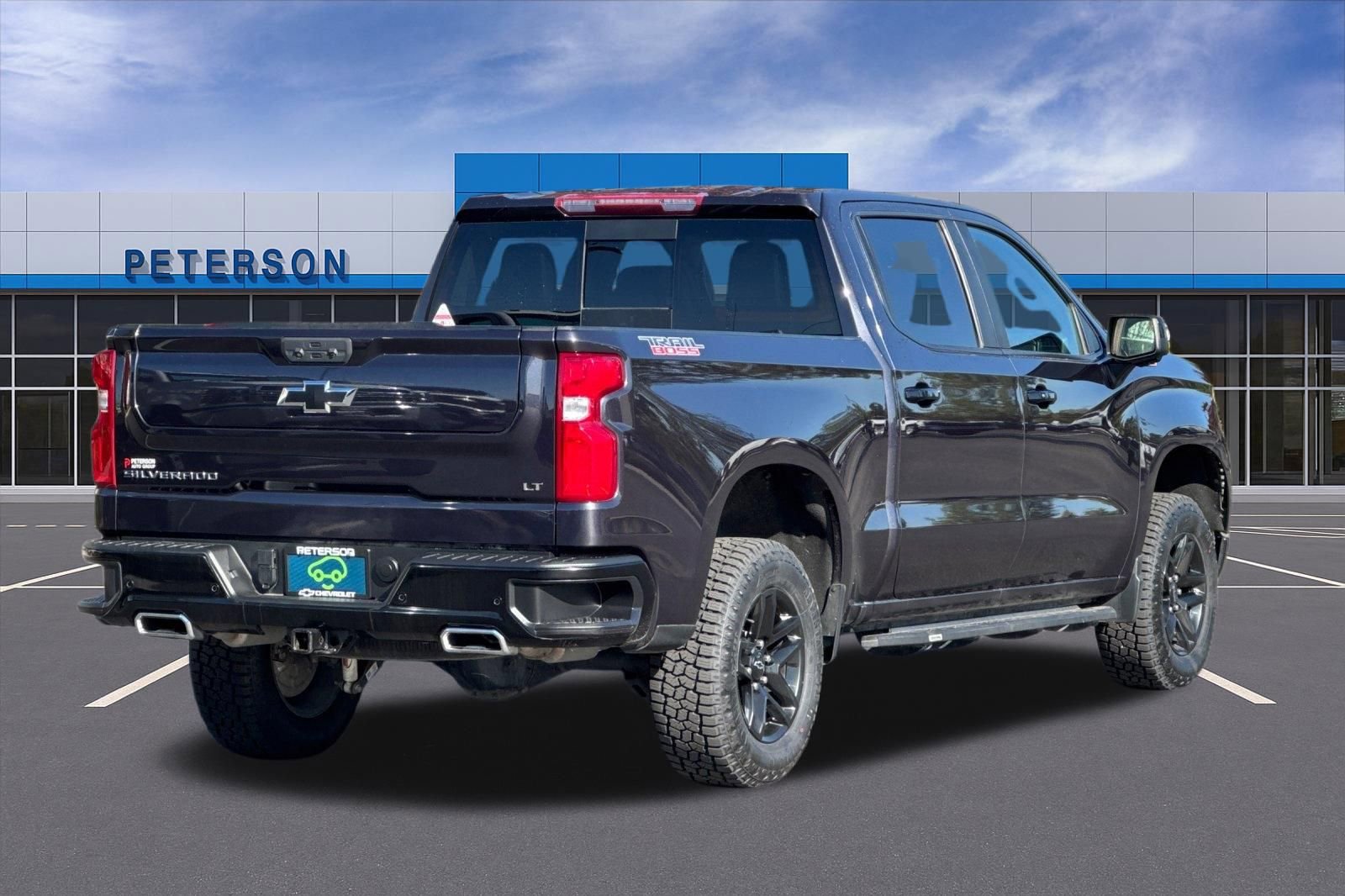 Certified 2022 Chevrolet Silverado 1500 LT Trail Boss w/ LT Trail Boss Premium Package AWD/4WD image 4