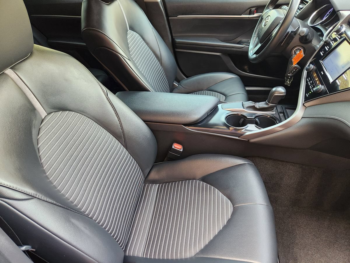 Used 2020 Toyota Camry SE FWD image 28