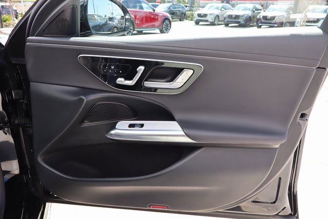 Used 2025 Mercedes-Benz E 350 4MATIC Sedan image 28