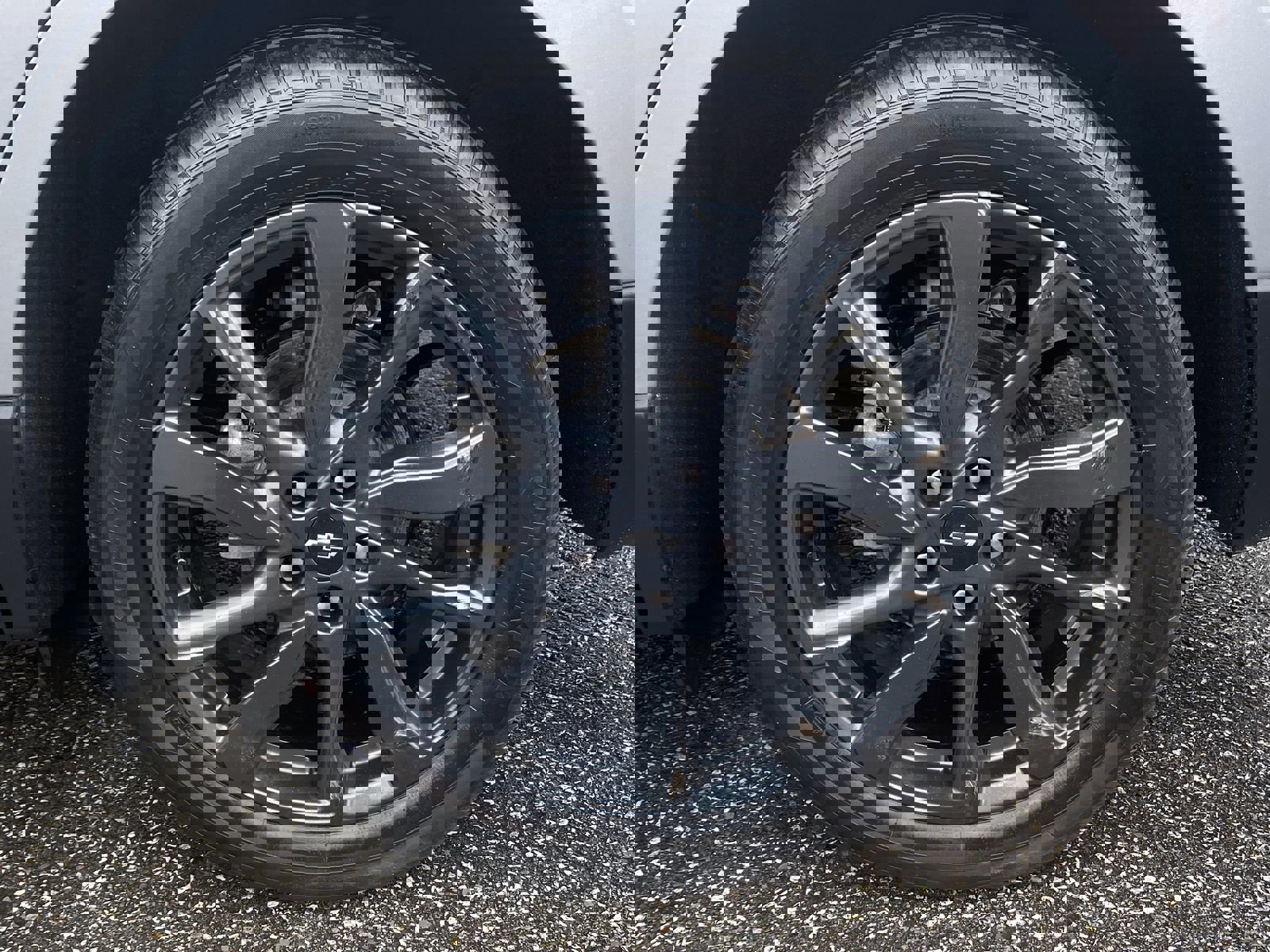 Used 2023 Chevrolet Equinox RS image 90