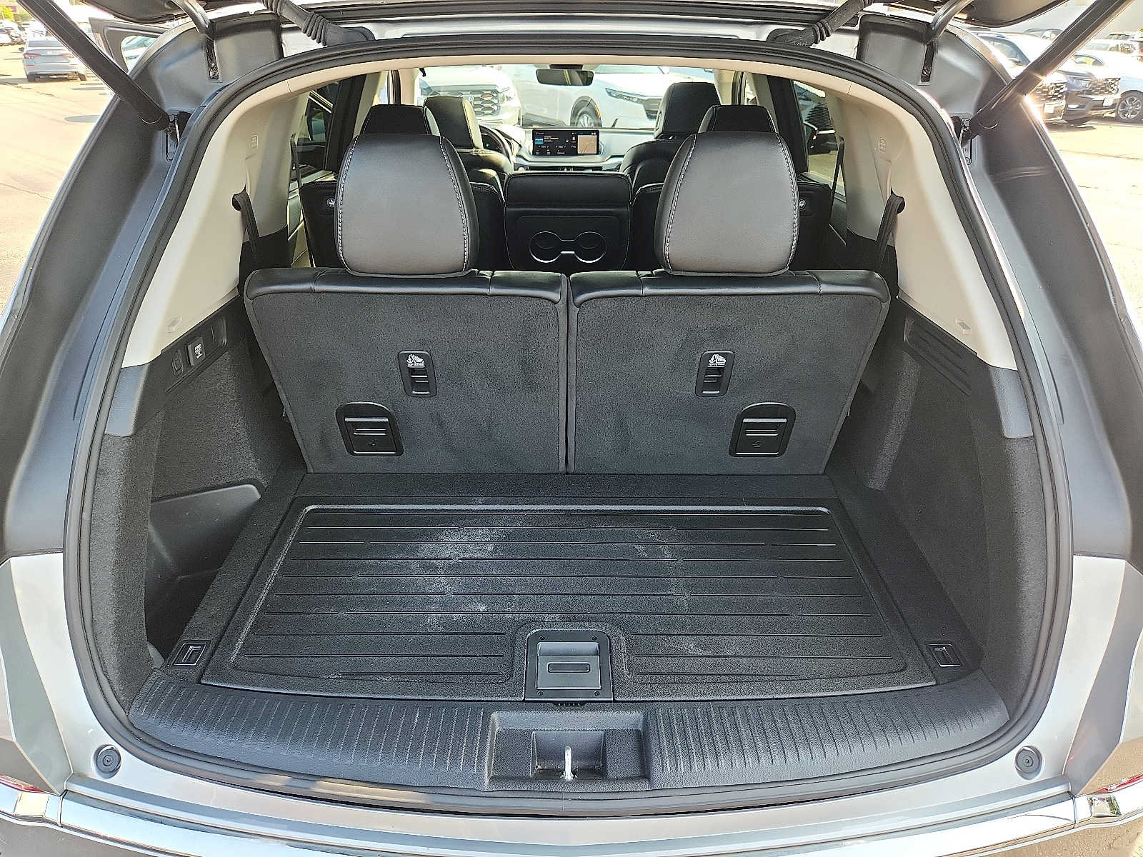 Used 2024 Acura MDX SH-AWD w/ Technology Package image 27