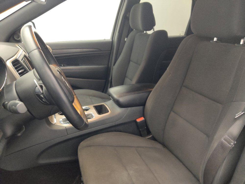 Used 2016 Jeep Grand Cherokee Laredo w/ Quick Order Package 23E image 17