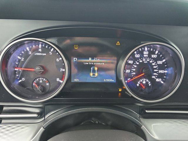 Used 2023 Kia Carnival LX image 27