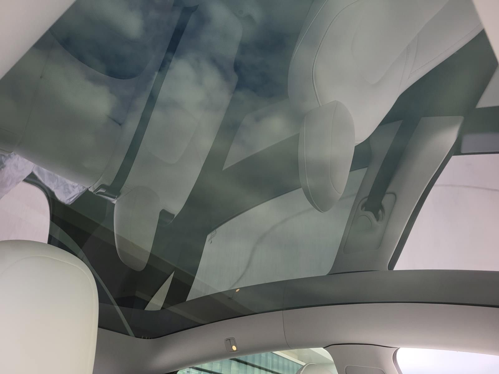 Used 2021 Tesla Model Y Long Range image 8