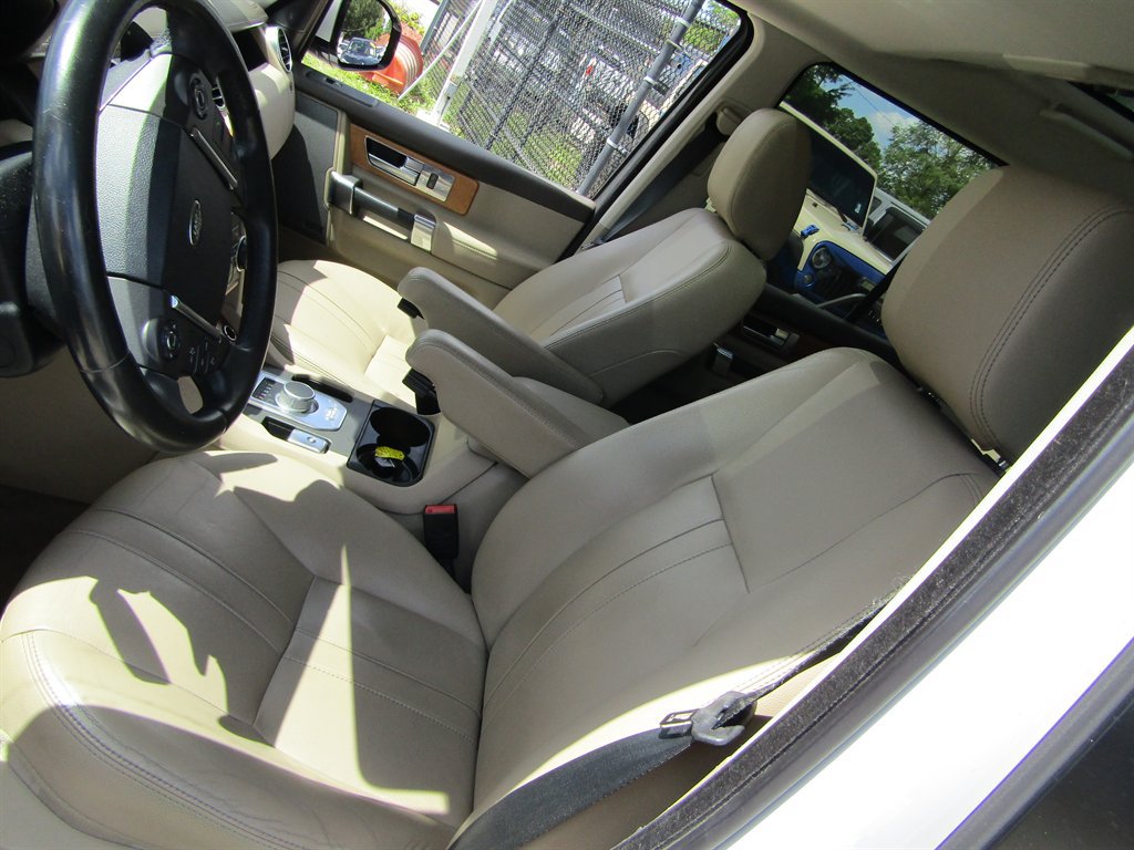 Used 2015 Land Rover LR4 HSE AWD/4WD image 8