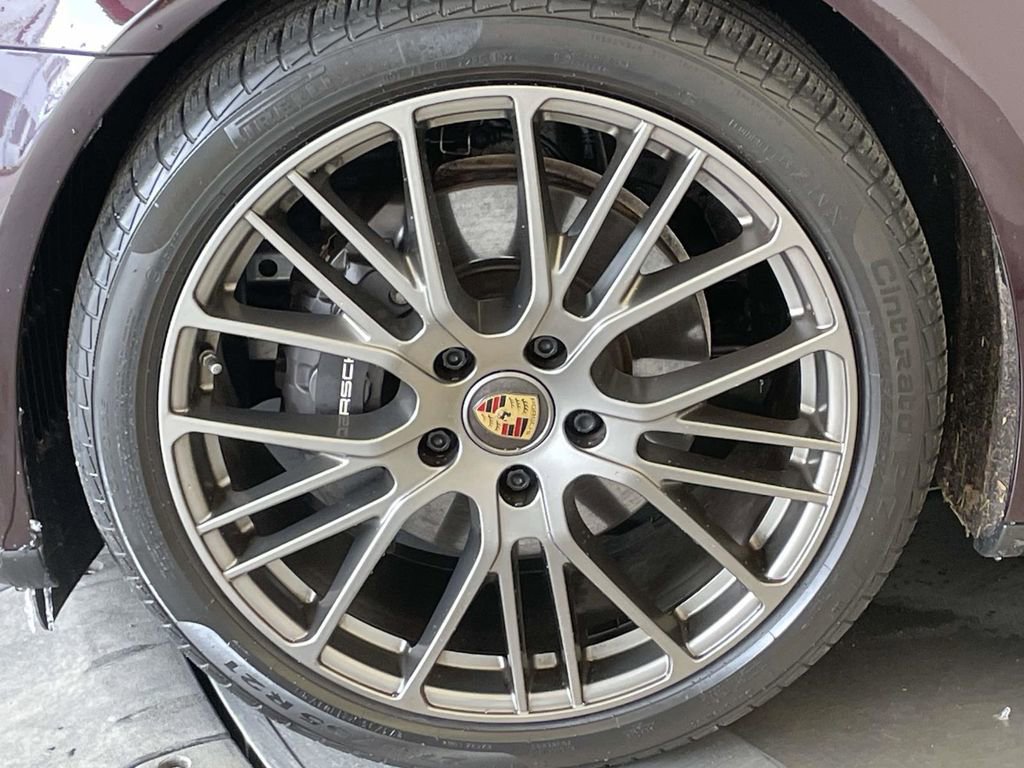Certified 2022 Porsche Panamera 4 Platinum Edition image 11