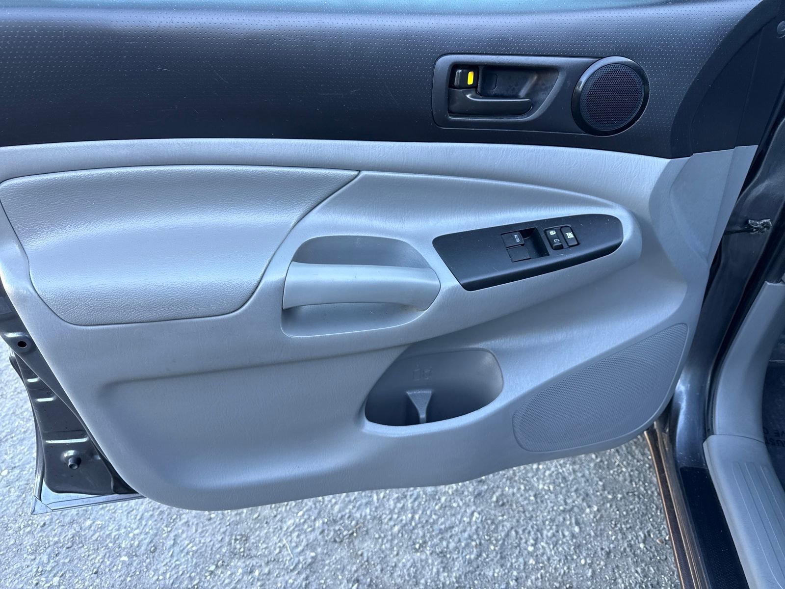 Used 2012 Toyota Tacoma 2WD Access Cab image 10