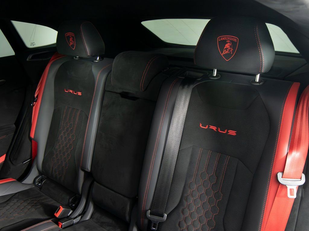 Used 2023 Lamborghini Urus Performante image 37