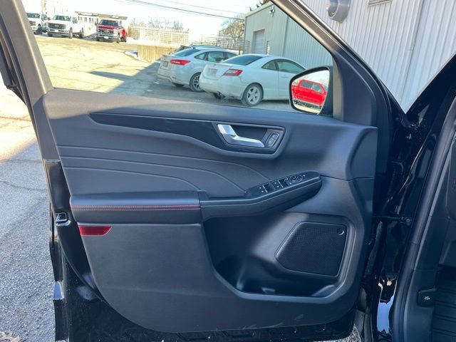 New 2026 Ford Escape ST-Line w/ Cold Weather Package FWD image 11
