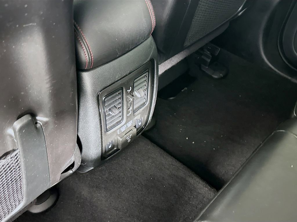 Certified 2025 Dodge Durango GT image 38