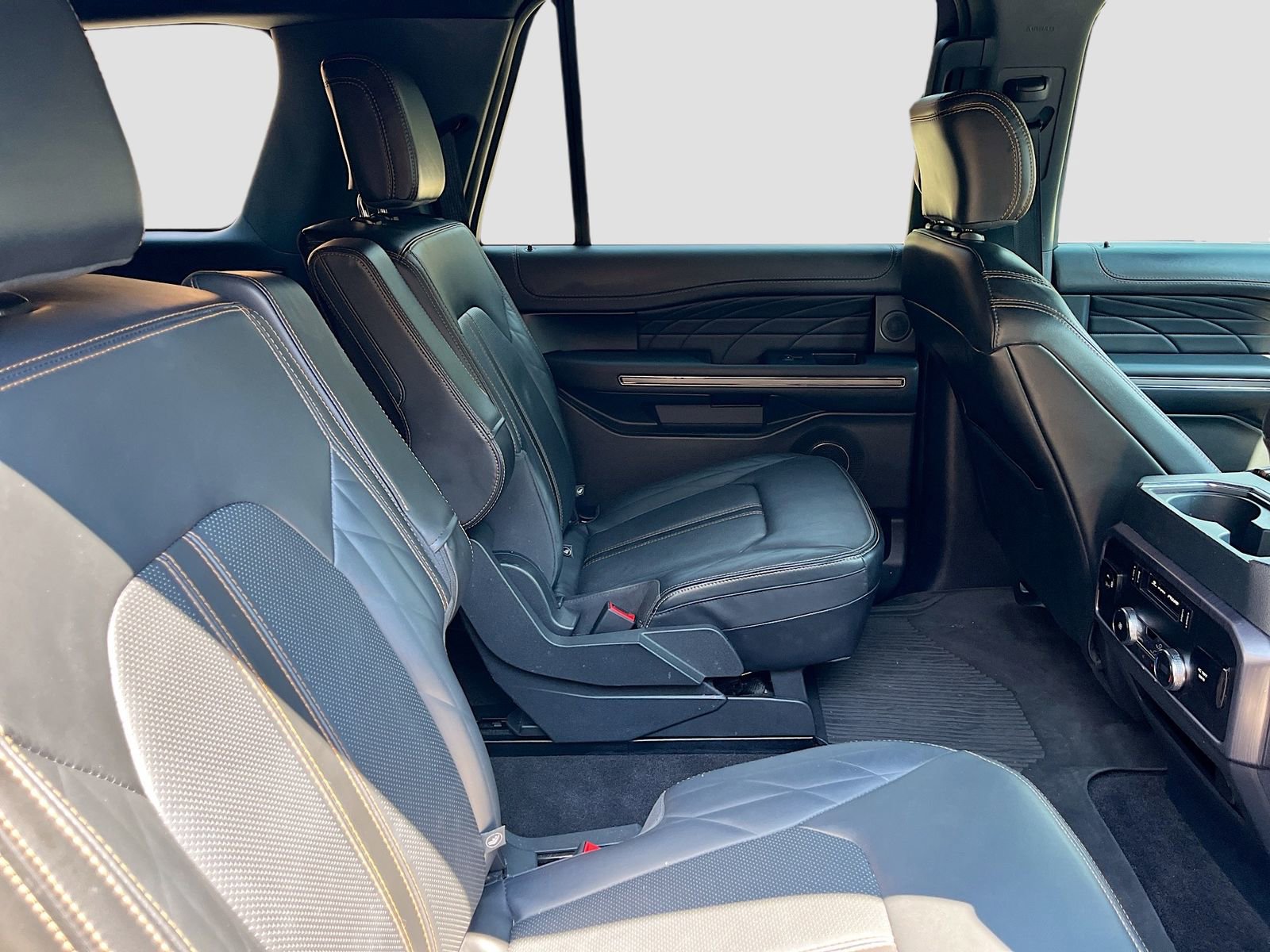 Used 2022 Ford Expedition Max Platinum AWD/4WD image 30