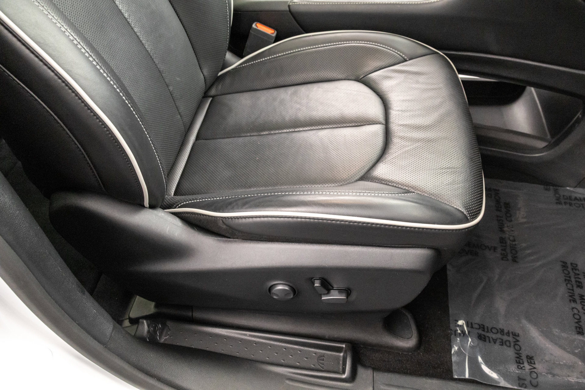 Used 2025 Chrysler Pacifica Limited FWD image 39