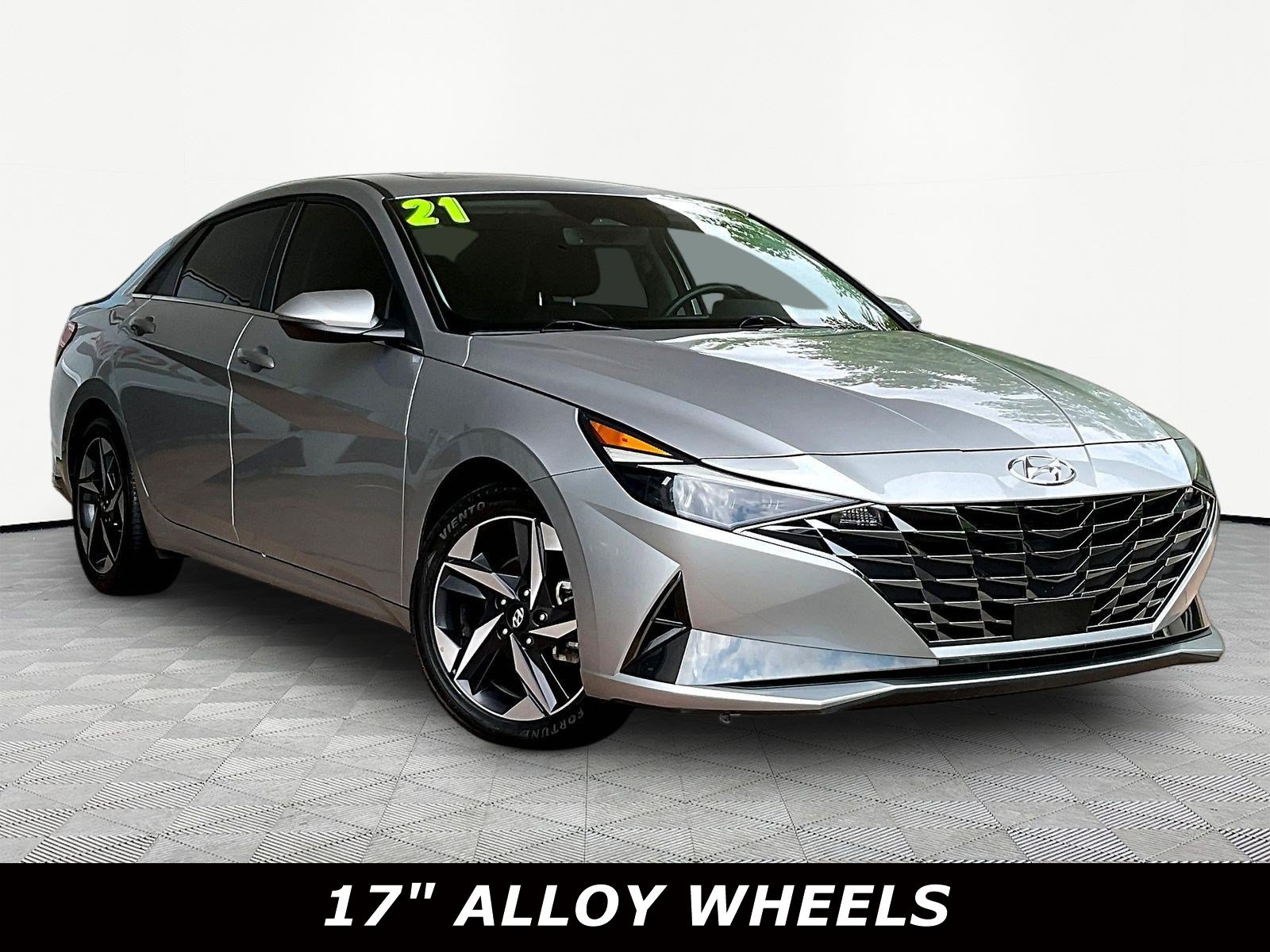 Used 2021 Hyundai Elantra Limited FWD image 3
