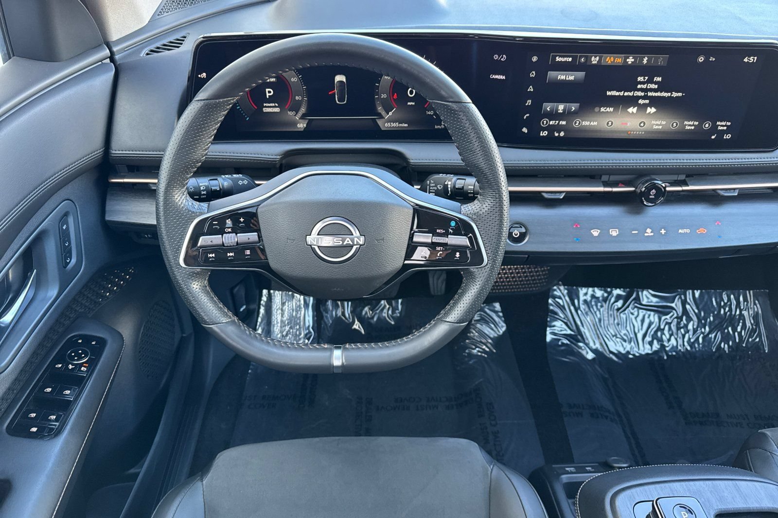 Used 2023 Nissan Ariya FWD image 16